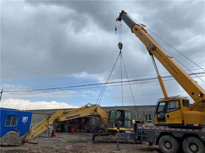 玉林市25吨吊车的工作半径是多少？