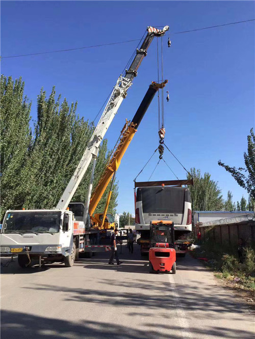 玉林市港口集装箱搬运案例